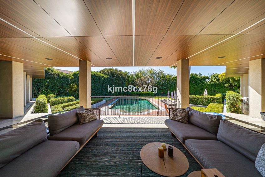 R5044666-Villa-For-Sale-Guadalmina-Baja-Detached-10-Beds-990-Built-2