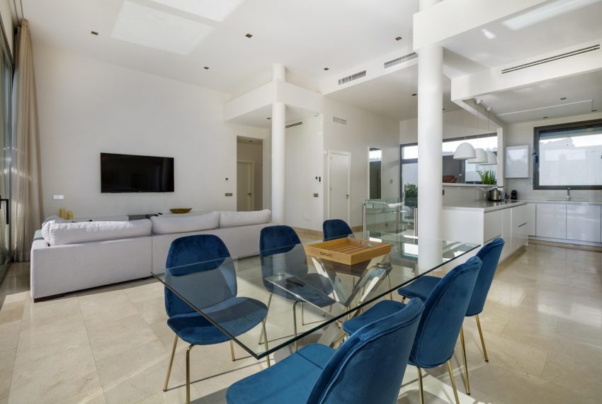 R5047168-Villa-For-Sale-La-Quinta-Detached-5-Beds-350-Built-15