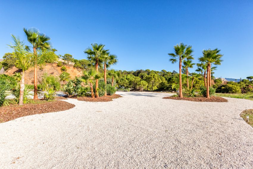 R5057962-Villa-For-Sale-Estepona-Detached-7-Beds-755-Built-13