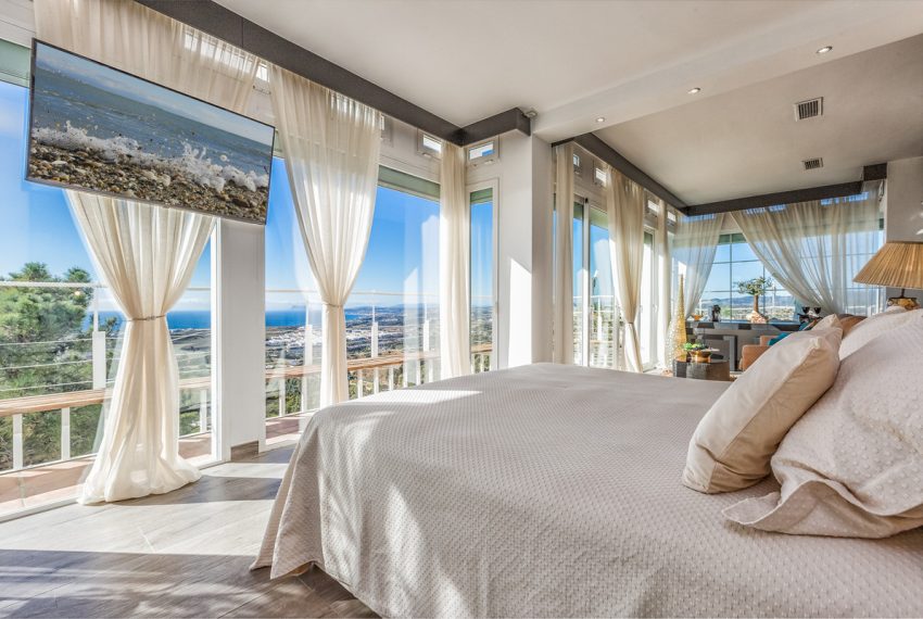 R5057962-Villa-For-Sale-Estepona-Detached-7-Beds-755-Built-6