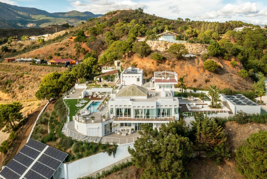 R5057962-Villa-For-Sale-Estepona-Detached-7-Beds-755-Built-8