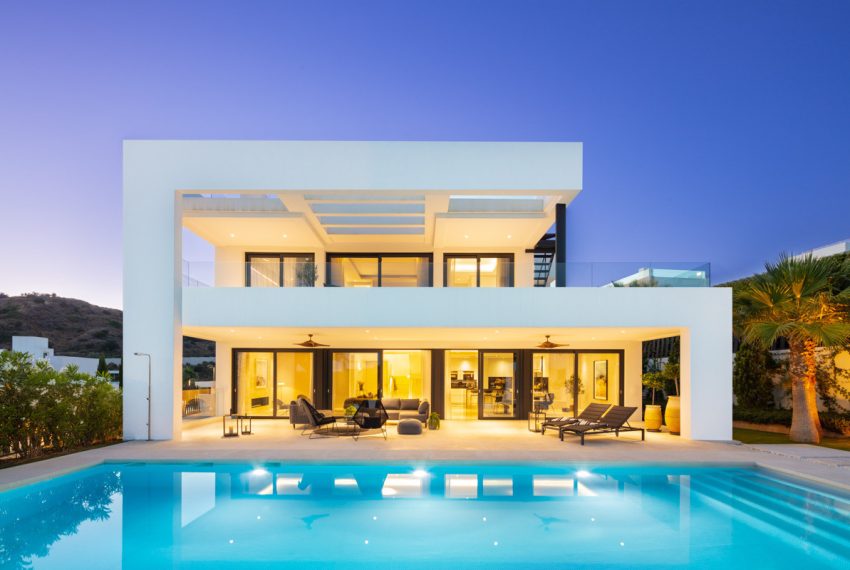 R5066662-Villa-For-Sale-Nueva-Andalucia-Detached-5-Beds-783-Built
