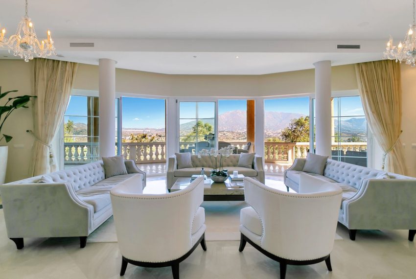 R5102338-Villa-For-Sale-La-Cala-Golf-Detached-6-Beds-597-Built-3