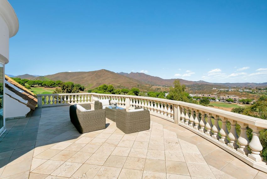 R5102338-Villa-For-Sale-La-Cala-Golf-Detached-6-Beds-597-Built-8