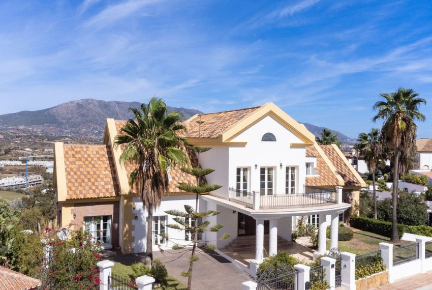 R5102338-Villa-For-Sale-La-Cala-Golf-Detached-6-Beds-597-Built