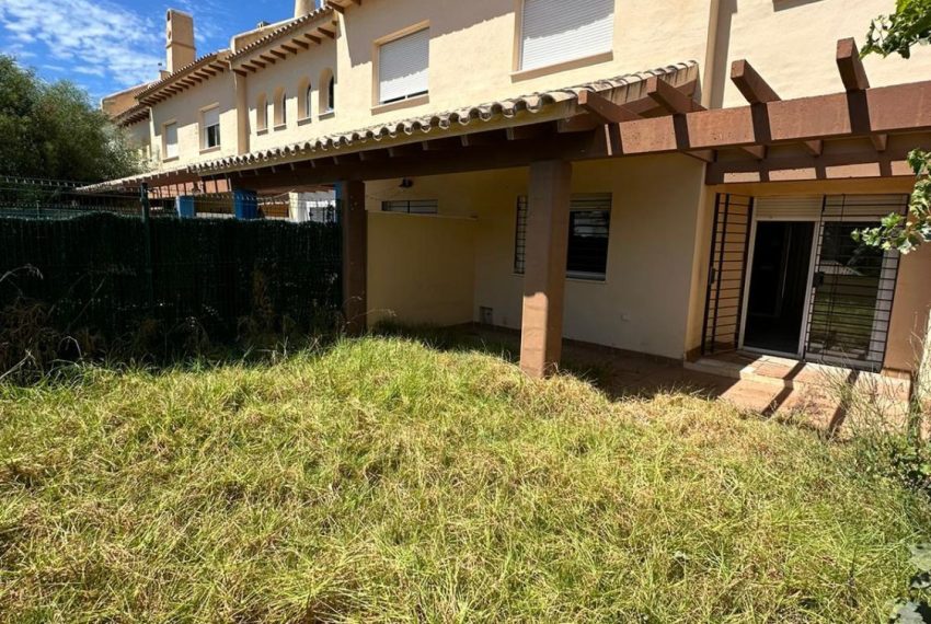 R5120113-Villa-For-Sale-Calahonda-Semi-Detached-4-Beds-213-Built-4