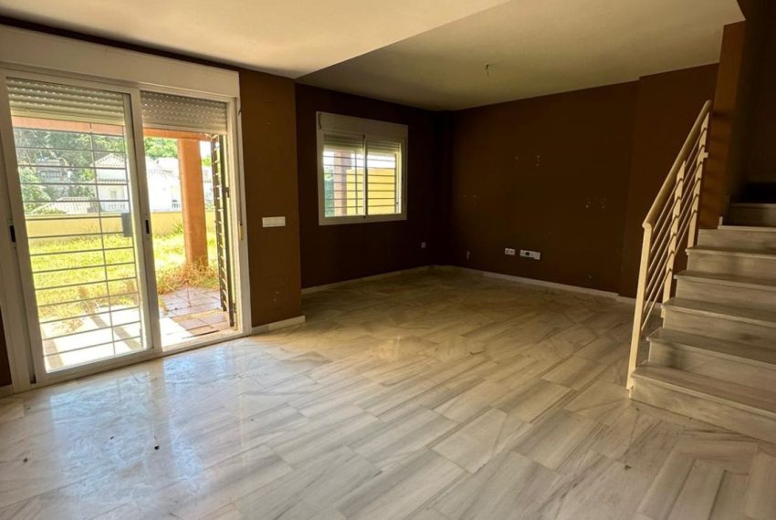 R5120113-Villa-For-Sale-Calahonda-Semi-Detached-4-Beds-213-Built-5