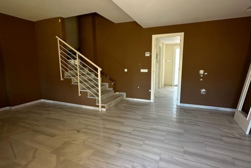 R5120113-Villa-For-Sale-Calahonda-Semi-Detached-4-Beds-213-Built-7