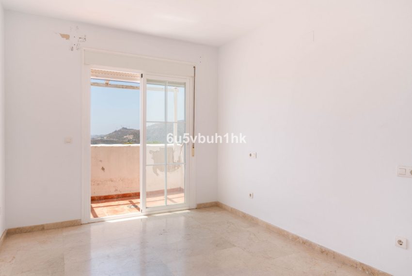 R5126875-Townhouse-For-Sale-Istan-Terraced-3-Beds-165-Built-2