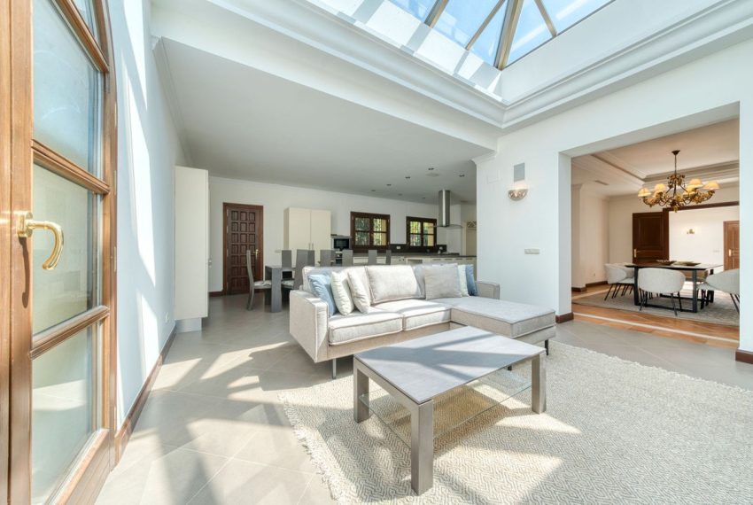 R5127400-Villa-For-Sale-La-Zagaleta-Detached-6-Beds-868-Built-10