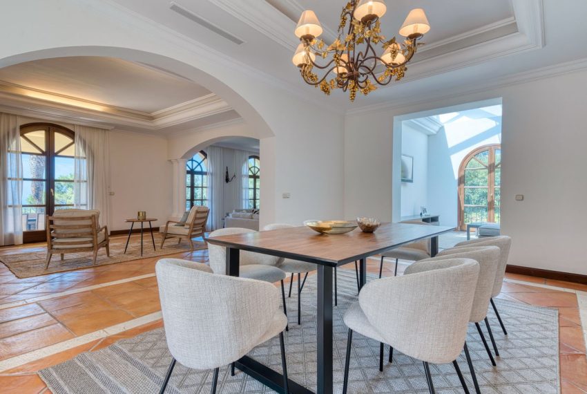 R5127400-Villa-For-Sale-La-Zagaleta-Detached-6-Beds-868-Built-11