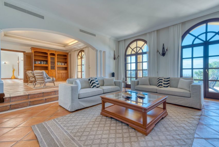 R5127400-Villa-For-Sale-La-Zagaleta-Detached-6-Beds-868-Built-16