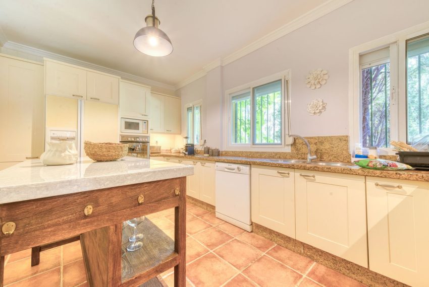 R5130685-Villa-For-Sale-Nueva-Andalucia-Detached-6-Beds-507-Built-18