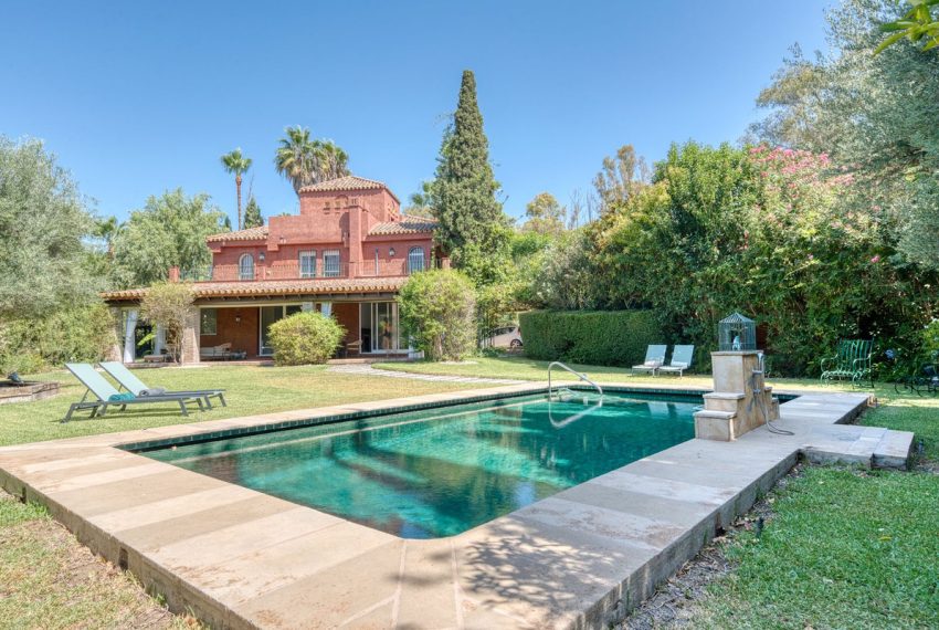 R5130685-Villa-For-Sale-Nueva-Andalucia-Detached-6-Beds-507-Built