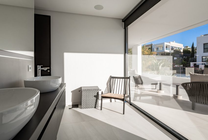 R5141164-Villa-For-Sale-Nueva-Andalucia-Detached-7-Beds-913-Built-11