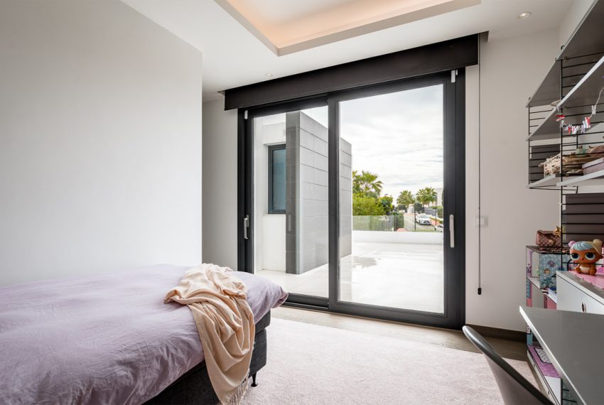 R5141164-Villa-For-Sale-Nueva-Andalucia-Detached-7-Beds-913-Built-14