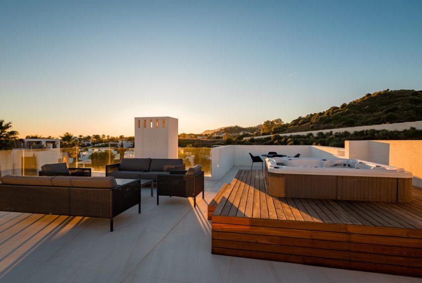 R5141164-Villa-For-Sale-Nueva-Andalucia-Detached-7-Beds-913-Built-16