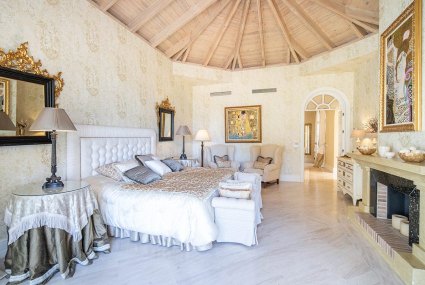 R5144248-Villa-For-Sale-The-Golden-Mile-Detached-5-Beds-1265-Built-12