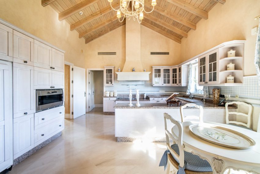 R5144248-Villa-For-Sale-The-Golden-Mile-Detached-5-Beds-1265-Built-8