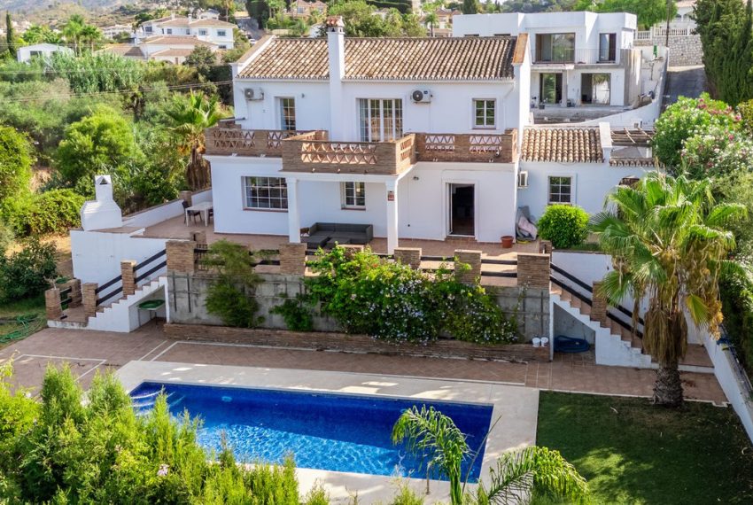 R5146882-Villa-For-Sale-Elviria-Detached-4-Beds-225-Built-1