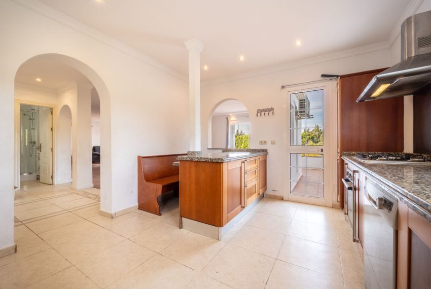 R5146882-Villa-For-Sale-Elviria-Detached-4-Beds-225-Built-11