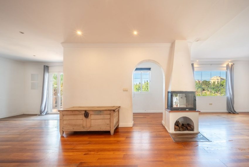 R5146882-Villa-For-Sale-Elviria-Detached-4-Beds-225-Built-3