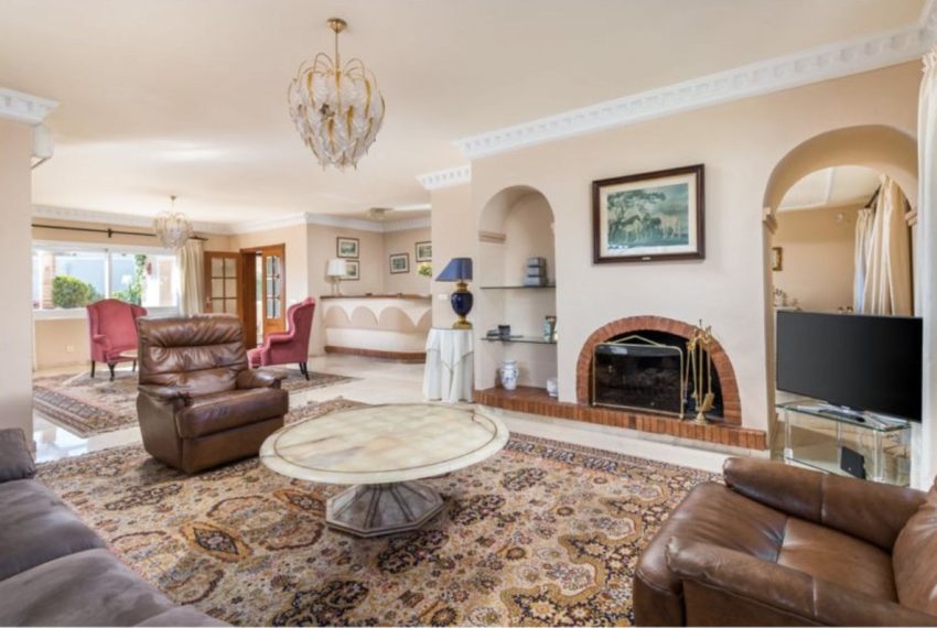 R5147956-Villa-For-Sale-Guadalmina-Alta-Detached-3-Beds-456-Built-1