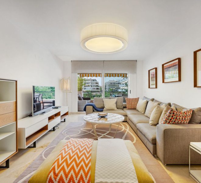 R5149786-Image 1-Penthouse Duplex - 3 Beds - 160 Built