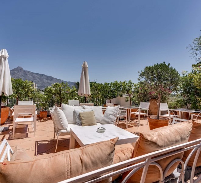 R5155429-Image 1-Penthouse Duplex - 6 Beds - 450 Built