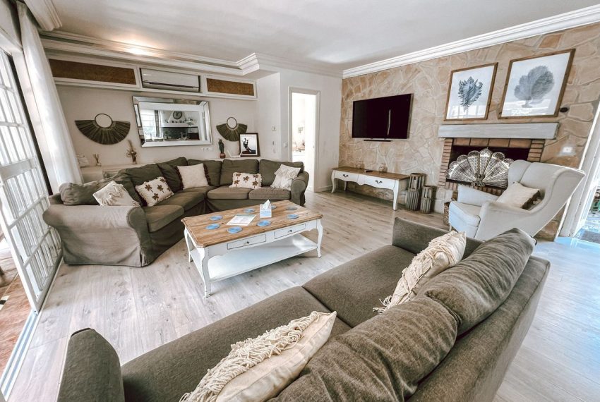 R5156332-Villa-For-Sale-Nueva-Andalucia-Detached-5-Beds-200-Built-7