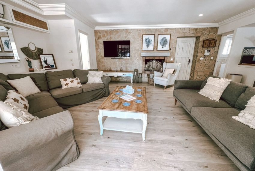 R5156332-Villa-For-Sale-Nueva-Andalucia-Detached-5-Beds-200-Built-8