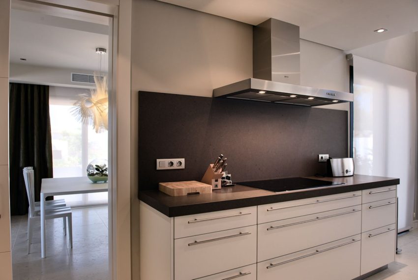 R5157004-Villa-For-Sale-The-Golden-Mile-Detached-5-Beds-413-Built-3