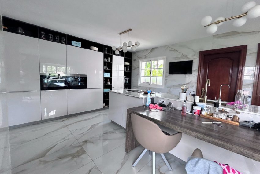 R5159092-Villa-For-Sale-Guadalmina-Alta-Detached-7-Beds-623-Built-5