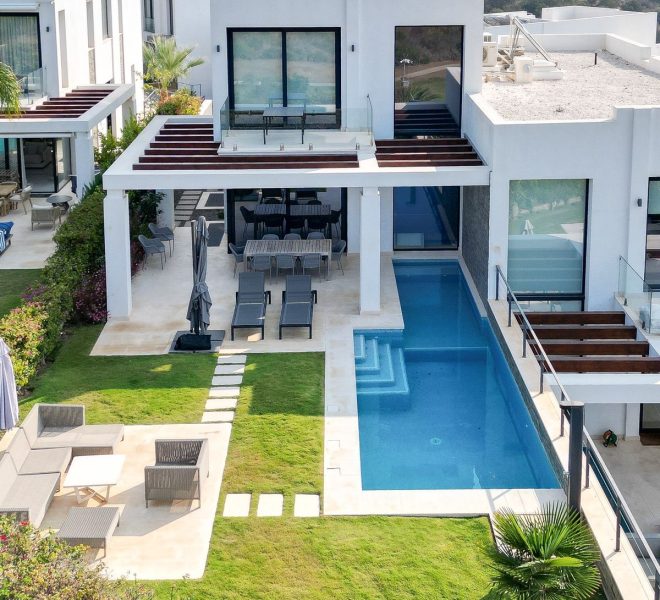 R5162422-Image 1-Semi Detached - 5 Beds - 297 Built