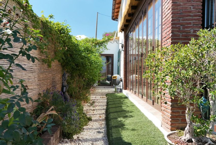 R5163760-Villa-For-Sale-Coin-Detached-2-Beds-172-Built-12
