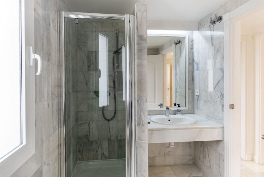 R5167117-Apartment-For-Sale-Nueva-Andalucia-Middle-Floor-3-Beds-135-Built-8