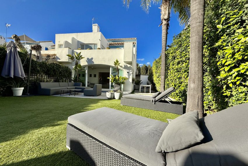 R5169469-Villa-For-Sale-Guadalmina-Baja-Semi-Detached-4-Beds-220-Built-6