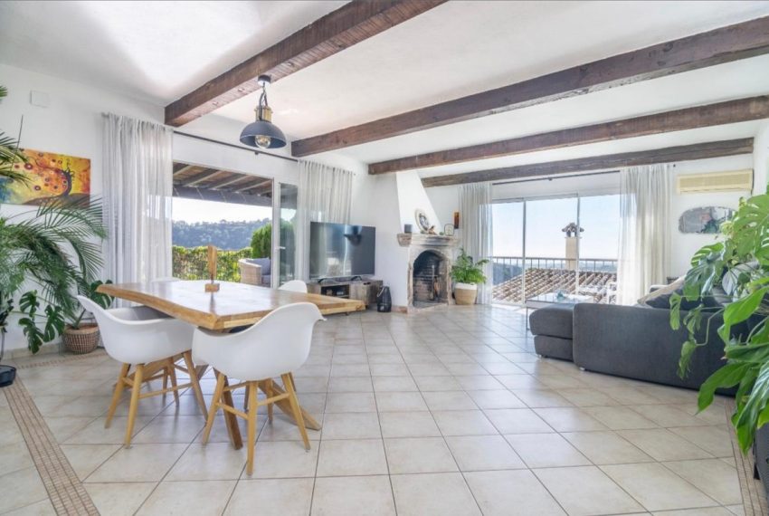 R5169826-Villa-For-Sale-Istan-Detached-4-Beds-204-Built-2