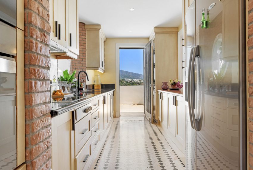 R5171176-Villa-For-Sale-Nueva-Andalucia-Detached-3-Beds-306-Built-13