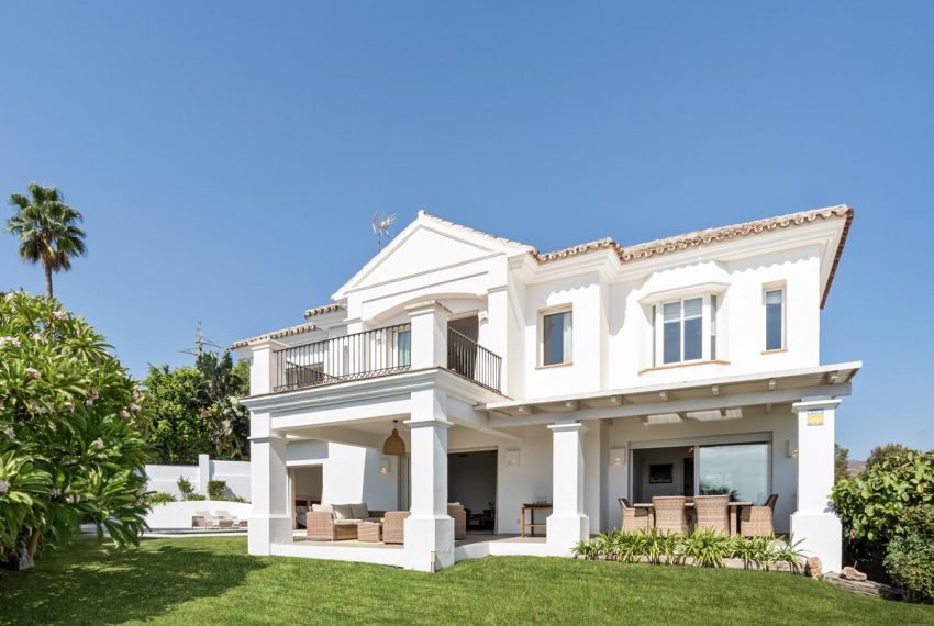R5171176-Villa-For-Sale-Nueva-Andalucia-Detached-3-Beds-306-Built