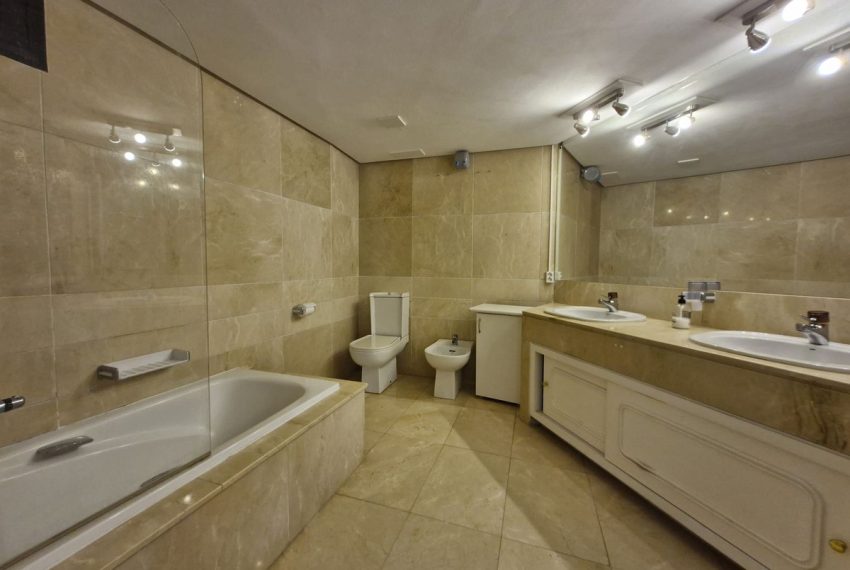 R5171572-Apartment-For-Sale-The-Golden-Mile-Ground-Floor-2-Beds-88-Built-10