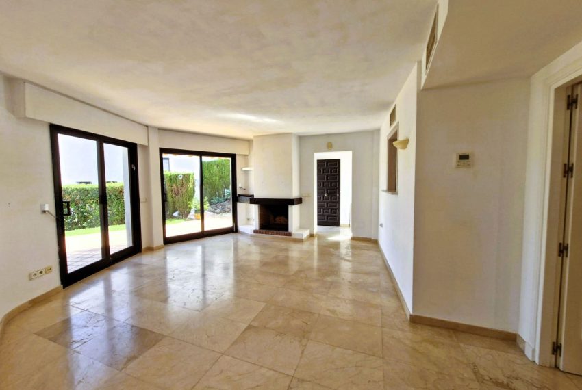 R5171572-Apartment-For-Sale-The-Golden-Mile-Ground-Floor-2-Beds-88-Built-5