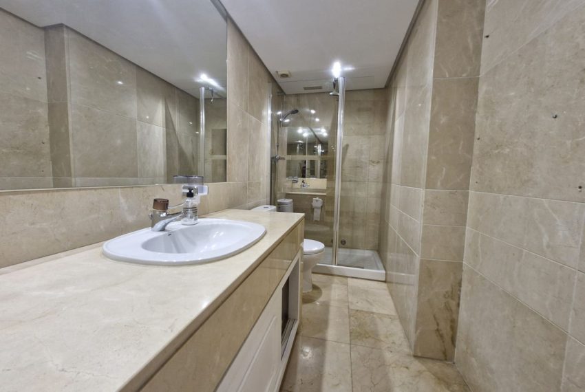 R5171572-Apartment-For-Sale-The-Golden-Mile-Ground-Floor-2-Beds-88-Built-7