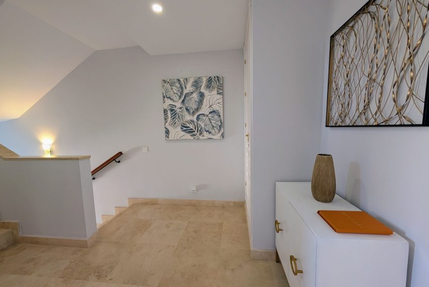 R5171575-Villa-For-Sale-El-Paraiso-Semi-Detached-4-Beds-215-Built-19