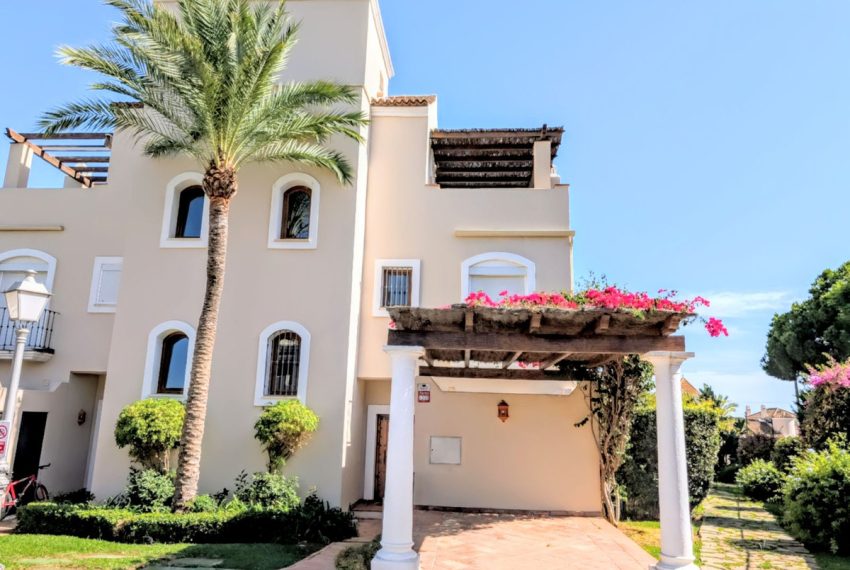 R5171575-Villa-For-Sale-El-Paraiso-Semi-Detached-4-Beds-215-Built