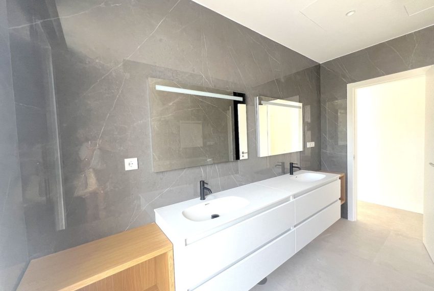 R5172730-Villa-For-Sale-Atalaya-Detached-5-Beds-302-Built-9