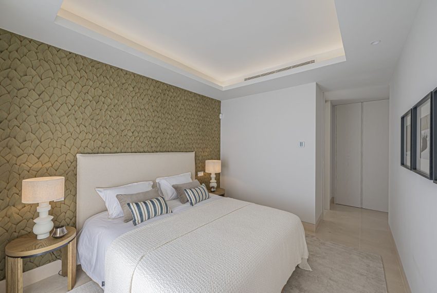 R5172739-Villa-For-Sale-The-Golden-Mile-Detached-5-Beds-471-Built-7