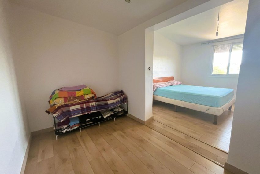 R5172778-Villa-For-Sale-Estepona-Semi-Detached-3-Beds-80-Built-1