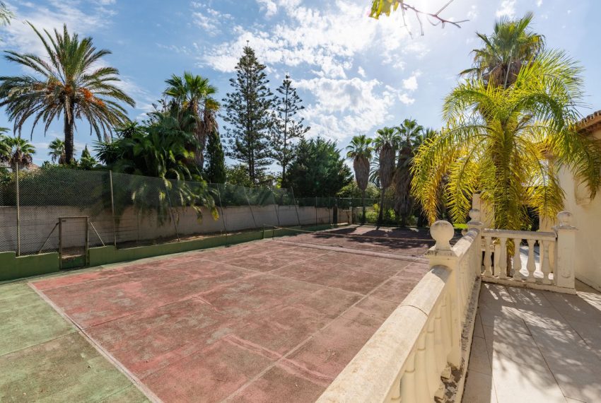 R5173597-Villa-For-Sale-Estepona-Detached-4-Beds-842-Built-12