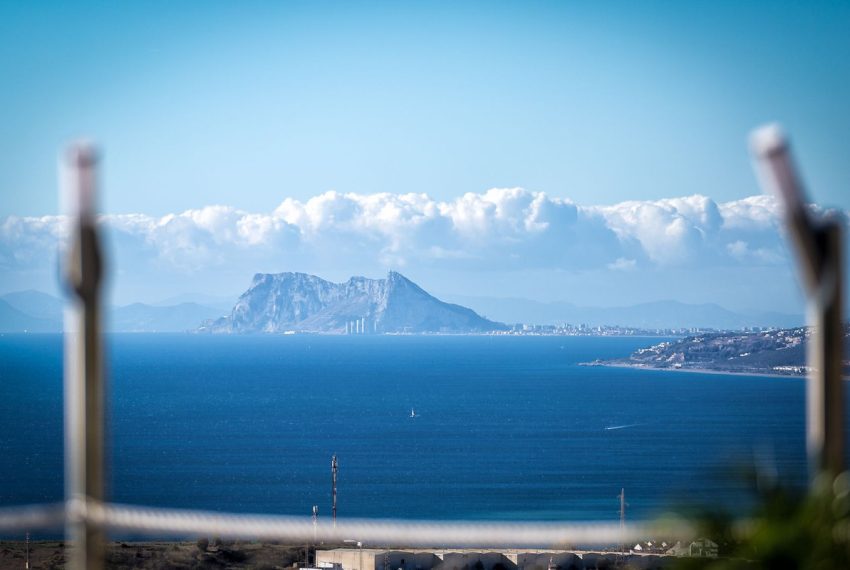 R5173648-Villa-For-Sale-Estepona-Detached-7-Beds-900-Built-9